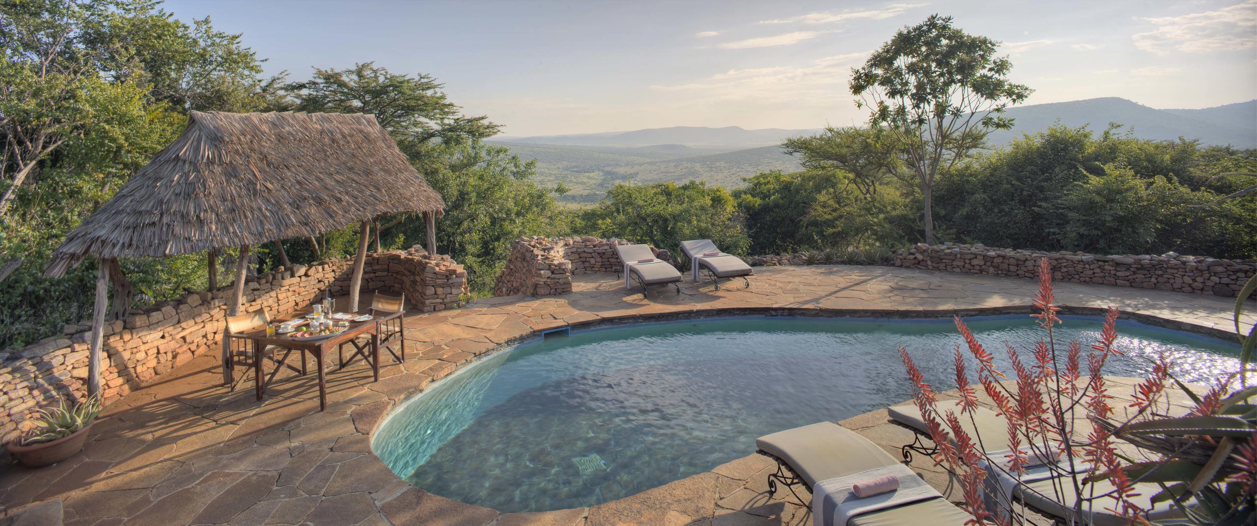 Four seasons safari lodge serengeti